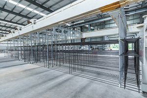 Ligne de convoyage à cadres en treillis