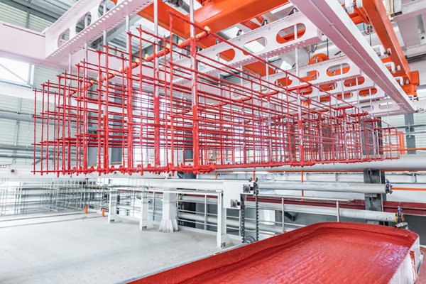 Pont roulant, pour trempage et séchage de liquides anticorrosifs