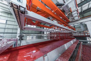 Pont roulant, pour trempage et séchage de liquides anticorrosifs